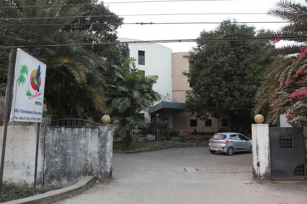 Central Palm Hotel Bharatpur  Exterior photo